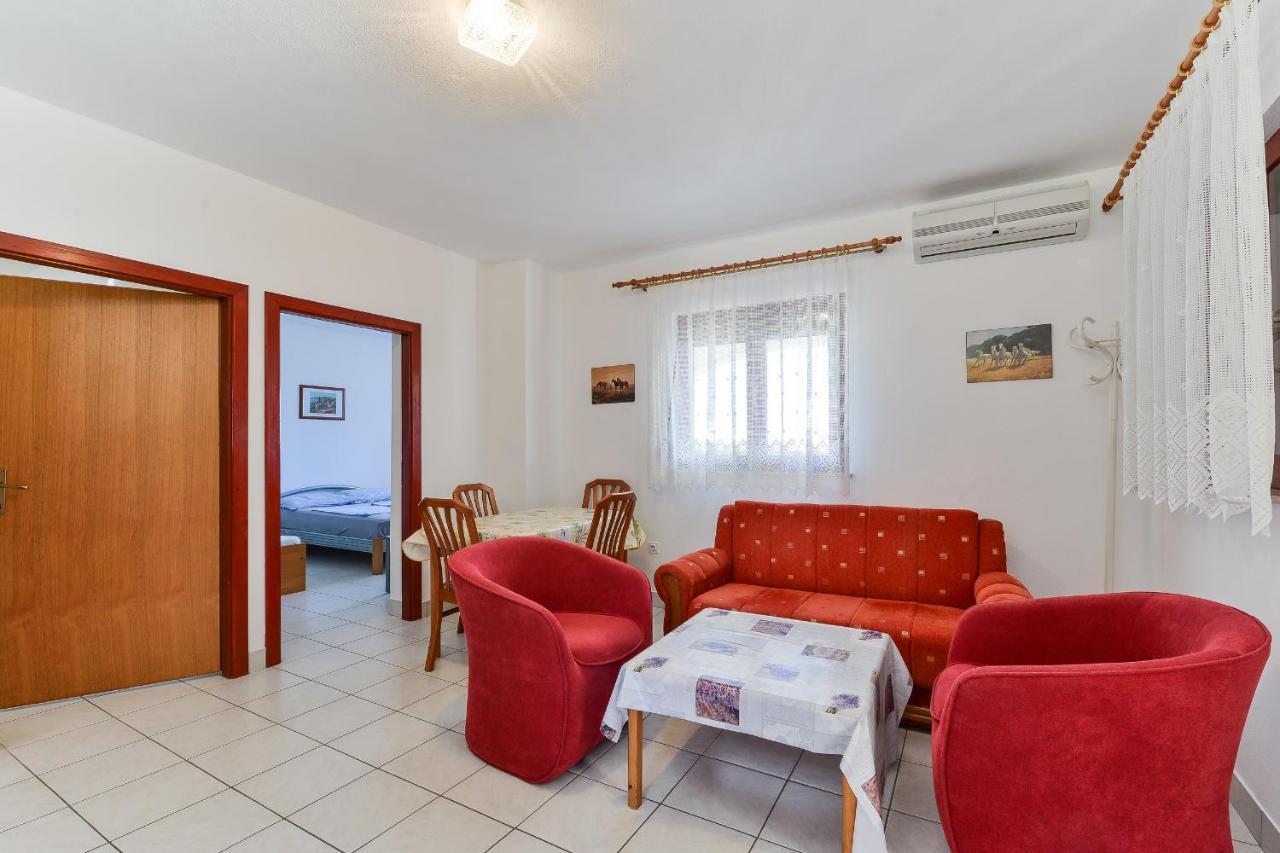 Apartments Gogoljak Vir Εξωτερικό φωτογραφία
