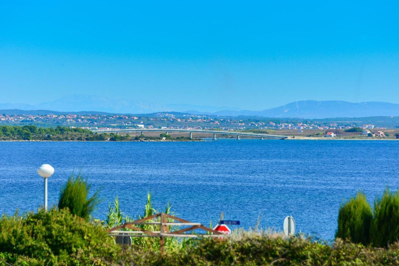 Apartments Gogoljak Vir Εξωτερικό φωτογραφία