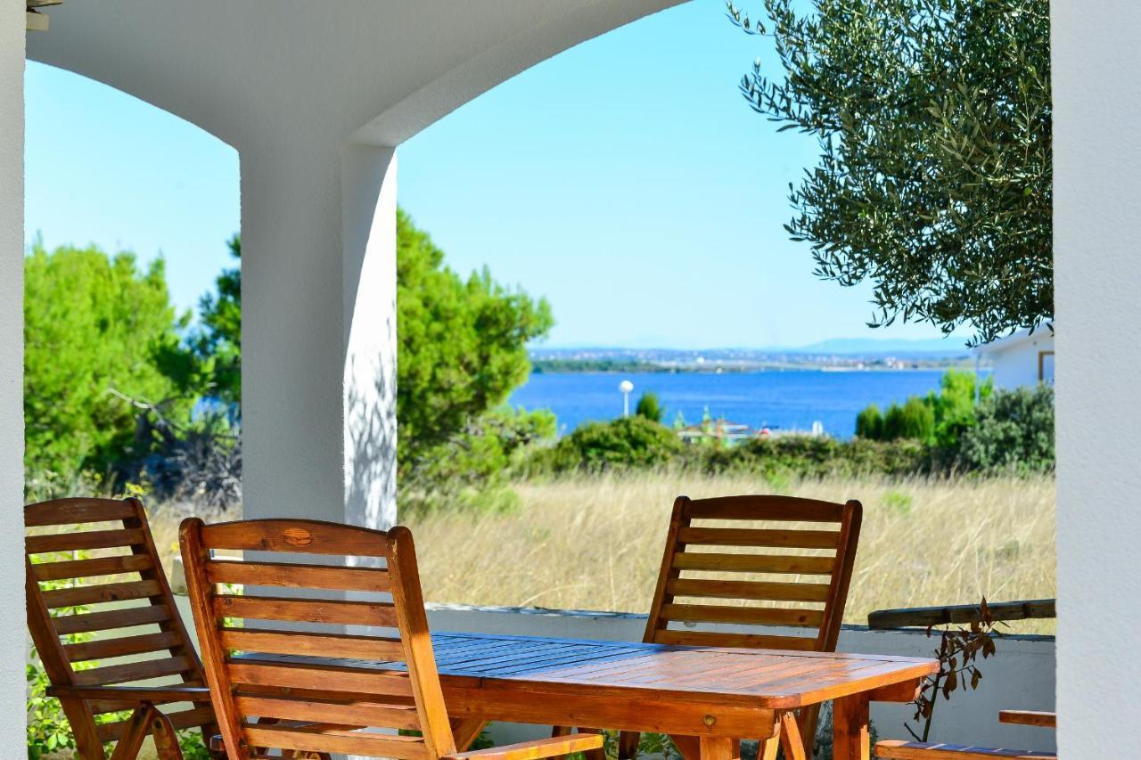 Apartments Gogoljak Vir Εξωτερικό φωτογραφία
