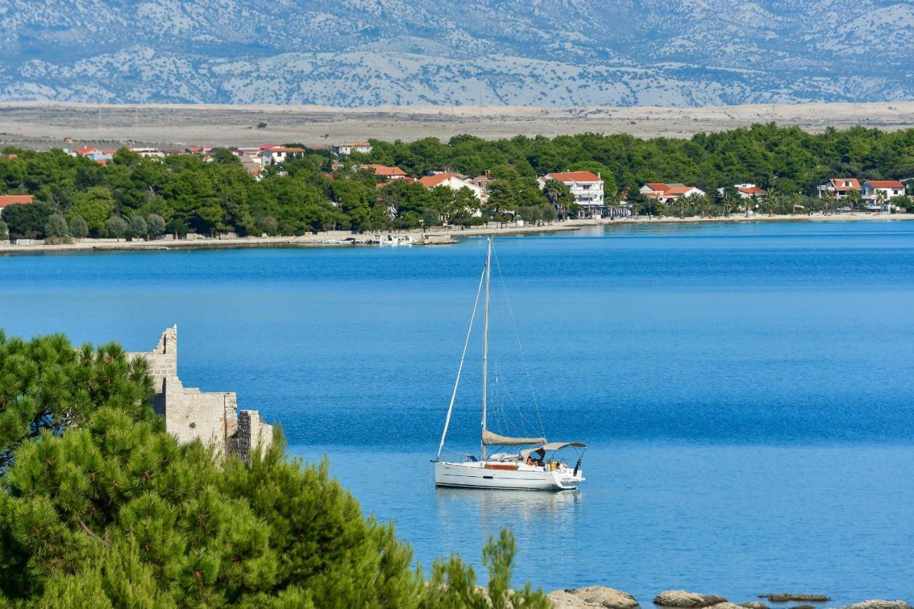 Apartments Gogoljak Vir Εξωτερικό φωτογραφία